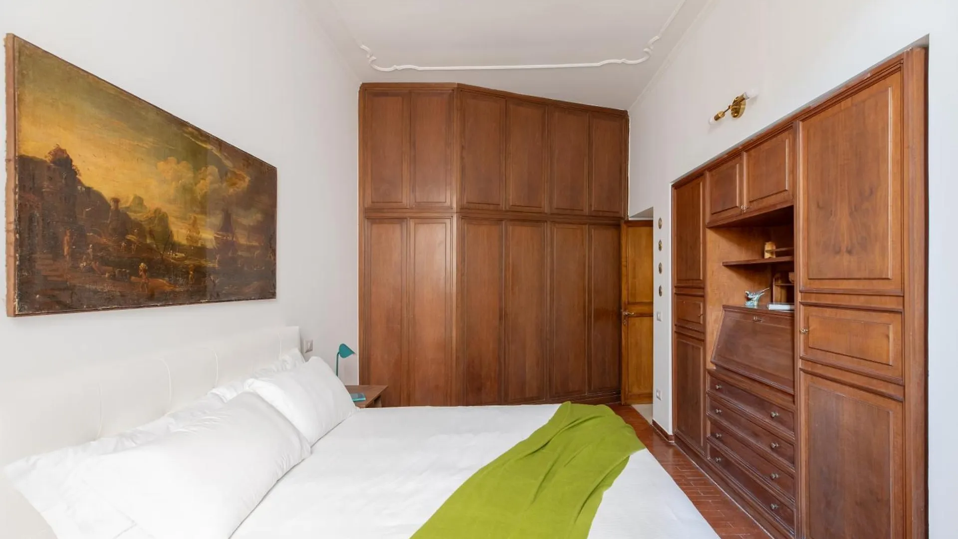 Iflat Elegant 3 Bedroom Apt Near The Pantheon Rome Apartment