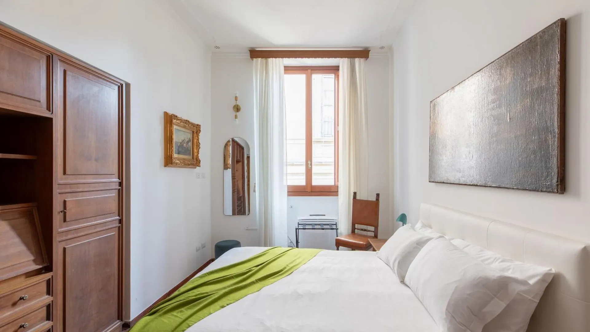 Apartment Iflat Elegant 3 Bedroom Apt Near The Pantheon Rome Italy
