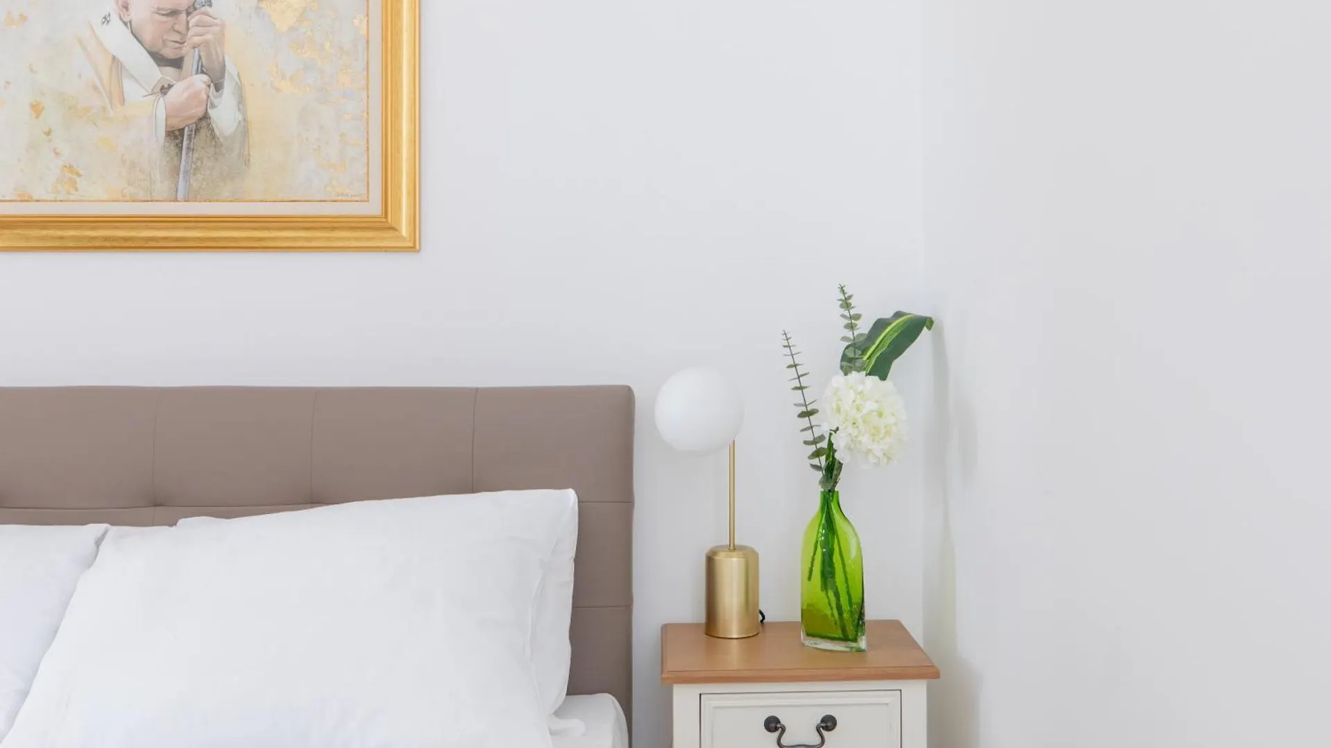 Iflat Elegant 3 Bedroom Apt Near The Pantheon Rome