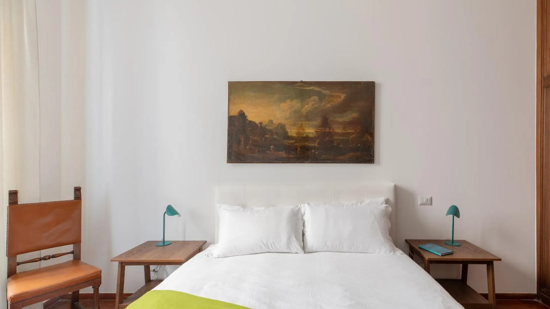 Apartment Iflat Elegant 3 Bedroom Apt Near The Pantheon Rome