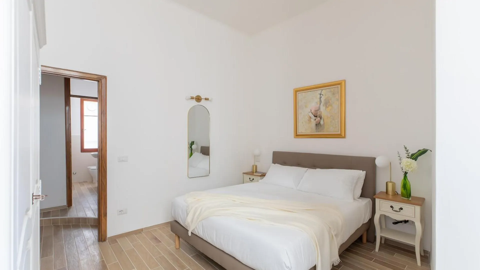 Iflat Elegant 3 Bedroom Apt Near The Pantheon Rome Apartment
